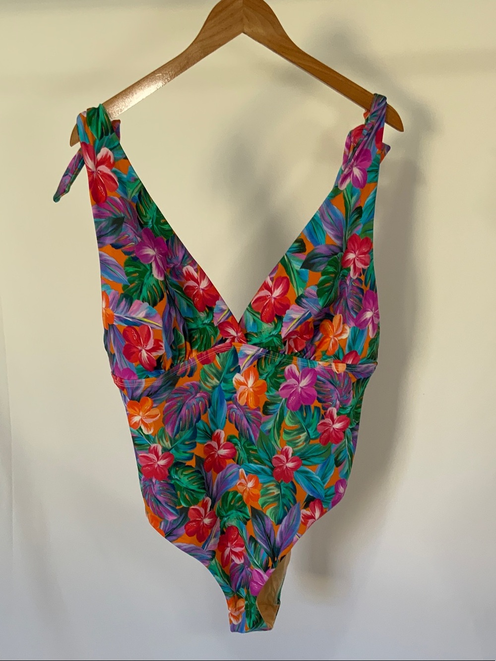 Swimsuits For All Multicolor Tropical Floral One-Piece Swimsuit